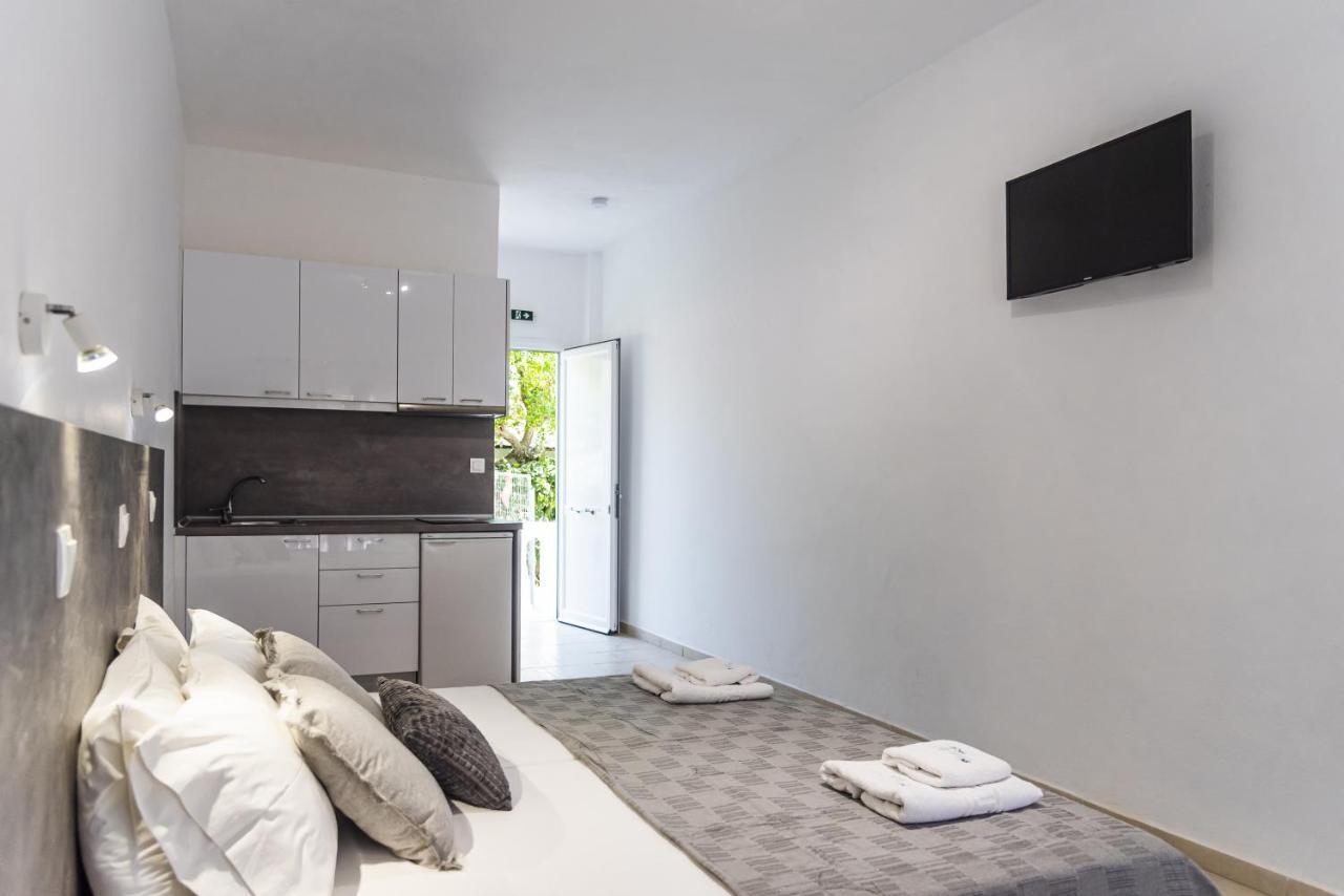 Olive Grove Aparthotel Kavos Bagian luar foto